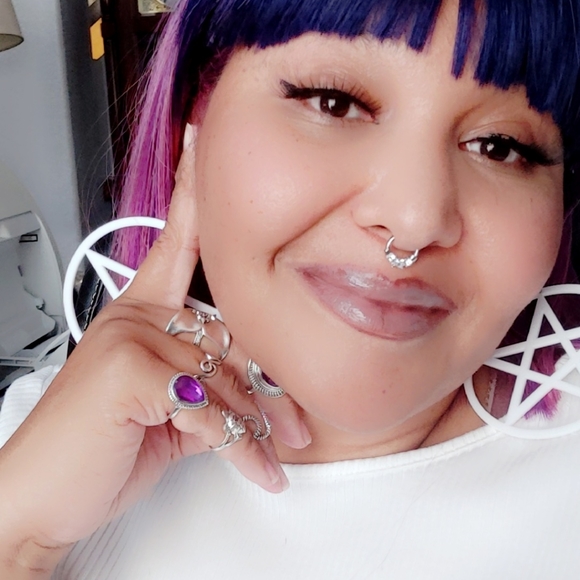 White Oversized Pentacle Earrings - Picture 4 of 4